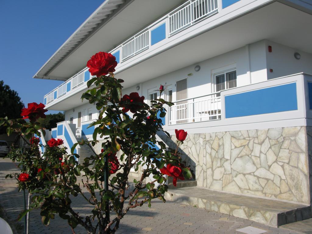 نيا بوتيدايا Seaview Aparthotel المظهر الخارجي الصورة