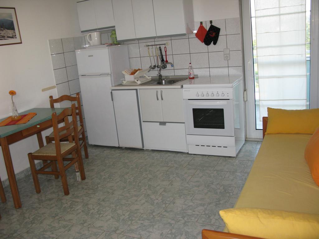 نيا بوتيدايا Seaview Aparthotel الغرفة الصورة